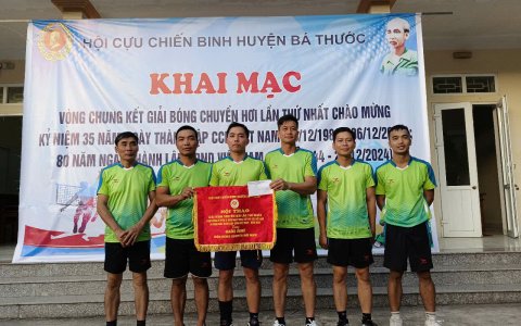 Hội CCB thị trấn Cành Nàng tham gia giải bóng chuyền hơi Hội CCB huyện tổ chức